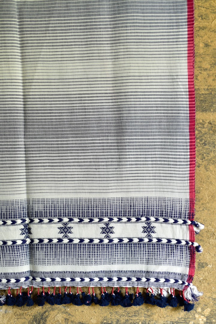 Handwoven kala cotton bhujodi weaving stoles from kutch