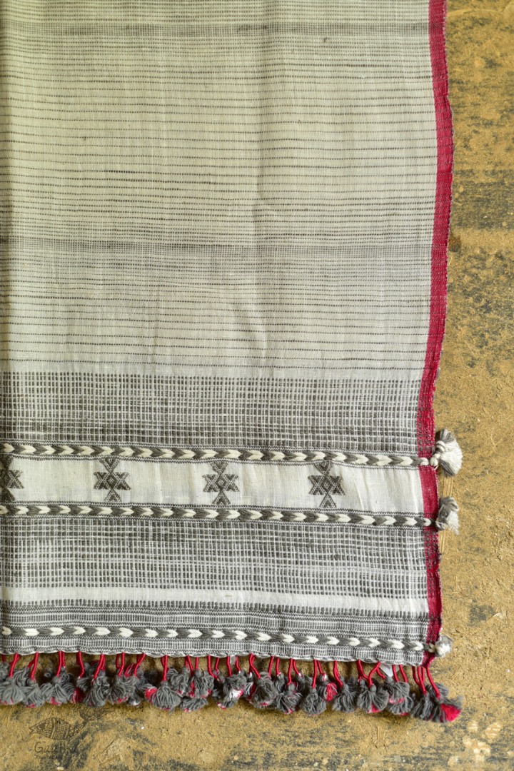 Handwoven kala cotton bhujodi weaving stoles from kutch 08