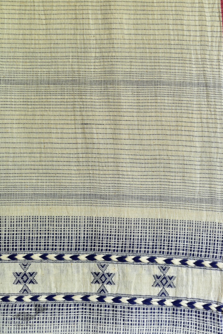 Handwoven kala cotton bhujodi weaving stoles from kutch 08