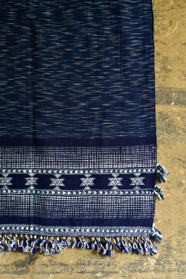 Handwoven kala cotton bhujodi weaving stoles from kutch