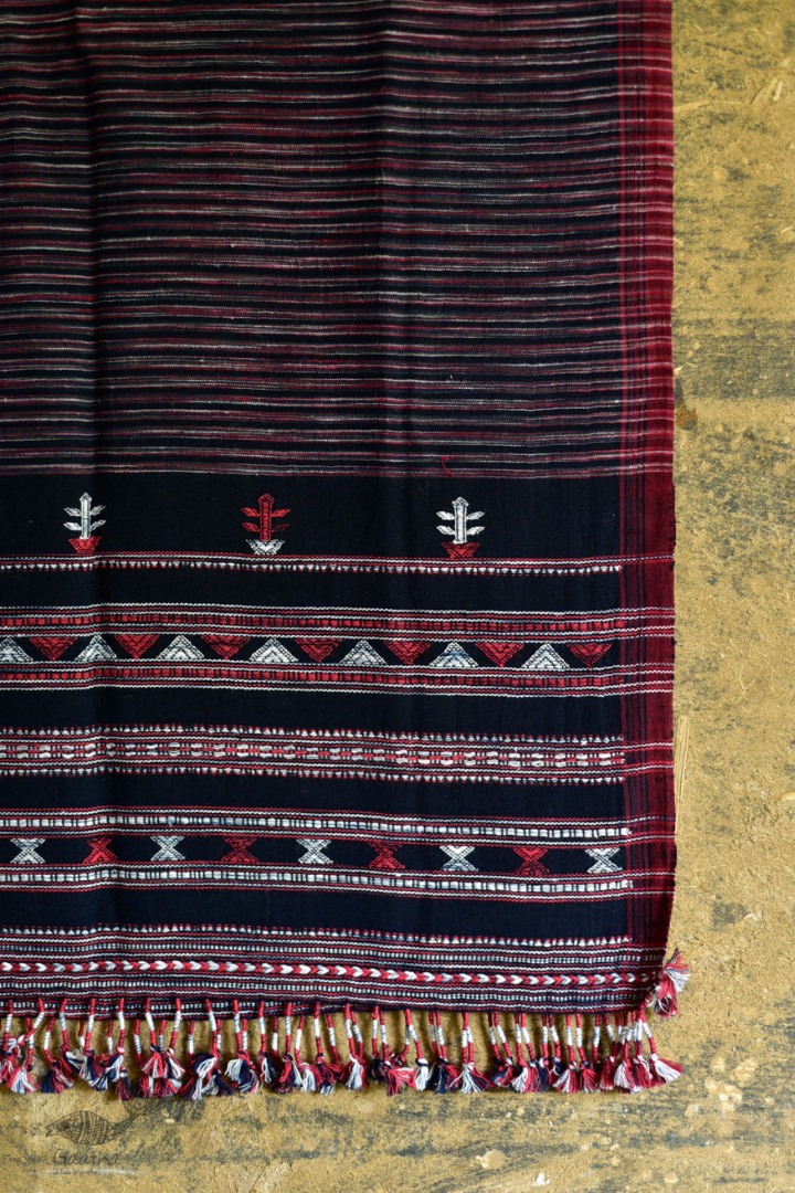 Handwoven kala cotton bhujodi weaving stoles from kutch