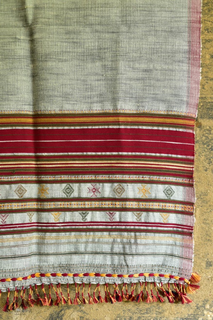 Handwoven kala cotton bhujodi weaving stoles from kutch