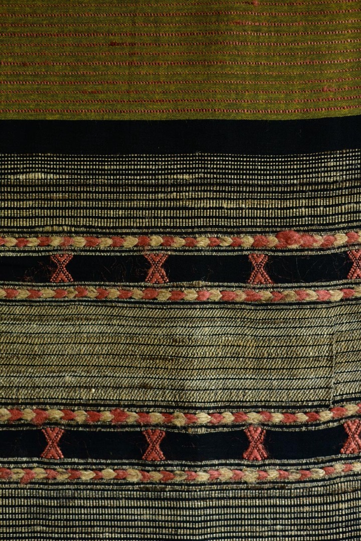 Handwoven Cotton & tussar silk bhujodi weaving stoles from kutch