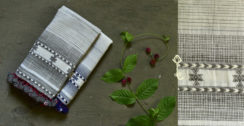 Handwoven kala cotton bhujodi weaving stoles from kutch 08