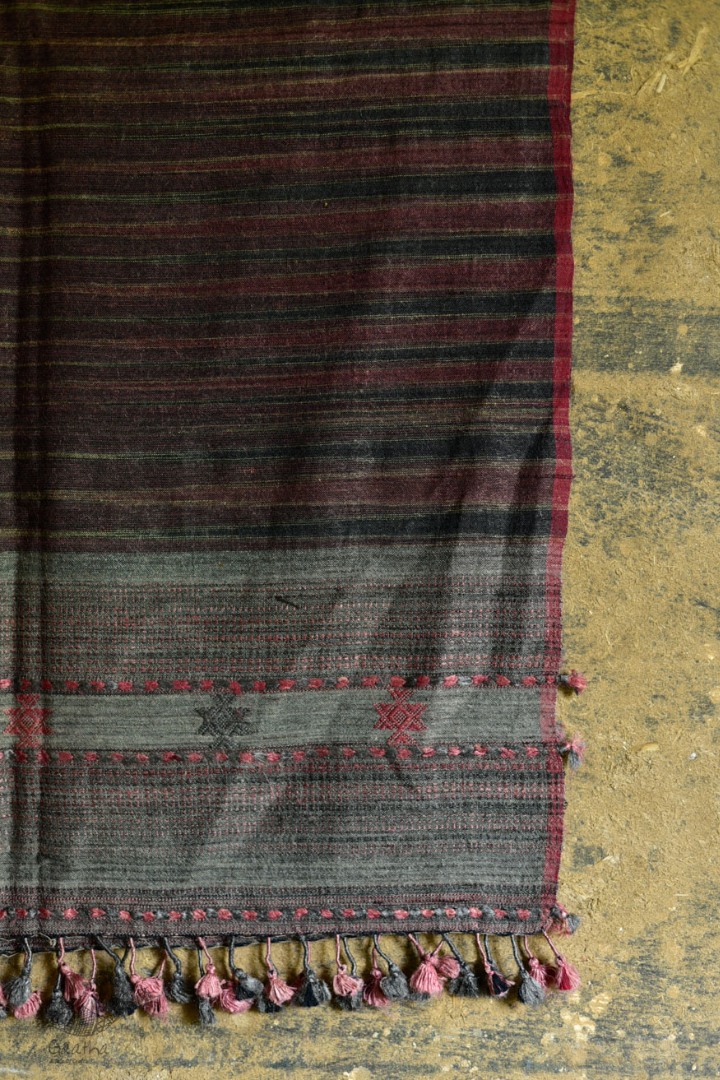 Handwoven Cotton & tussar silk bhujodi weaving stoles from kutch