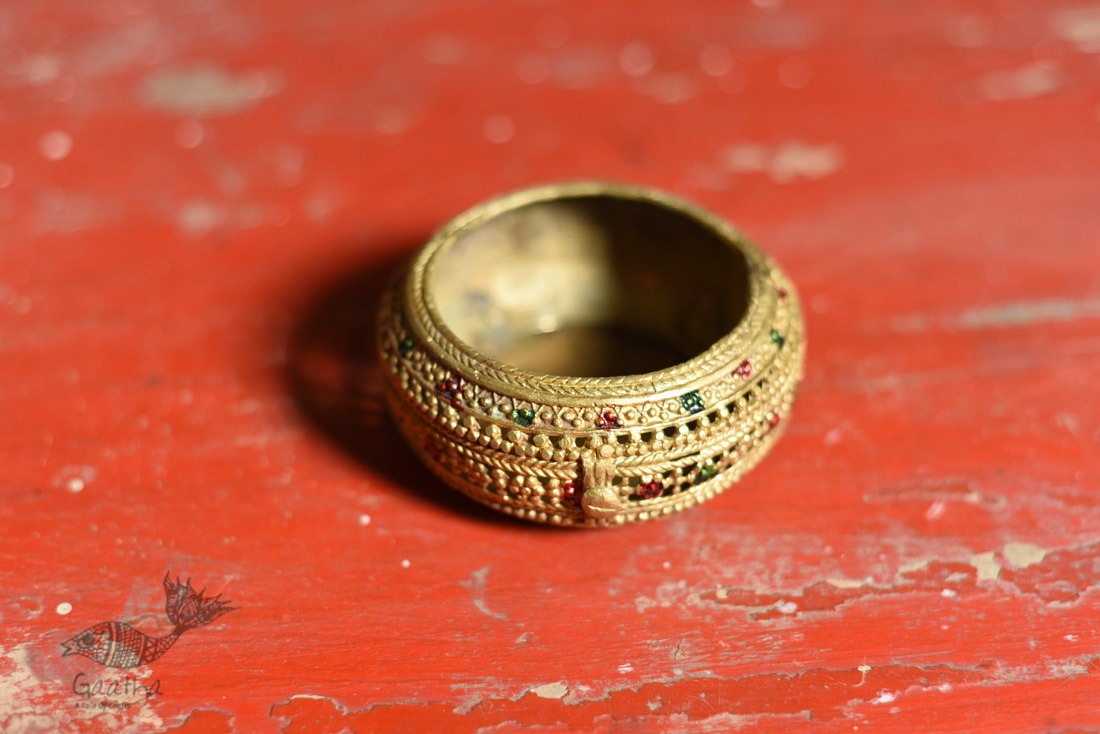 Handcrafted Brass Round Ash Tray