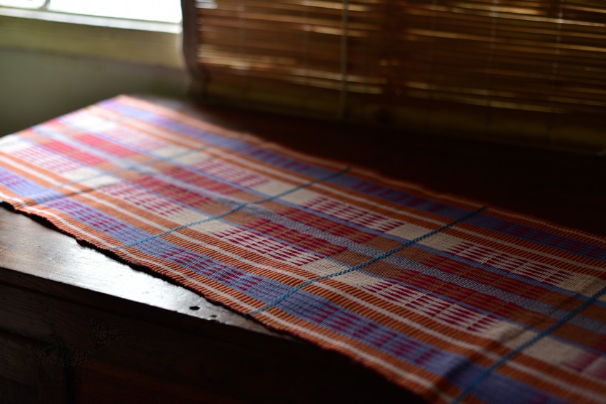 shop online nagaland loinloom cotton table Runner