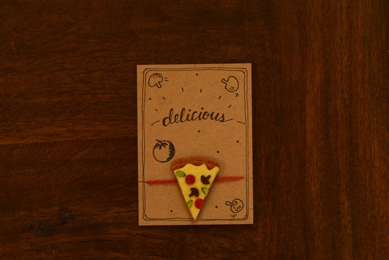 felt Rakhi ~ pizaa