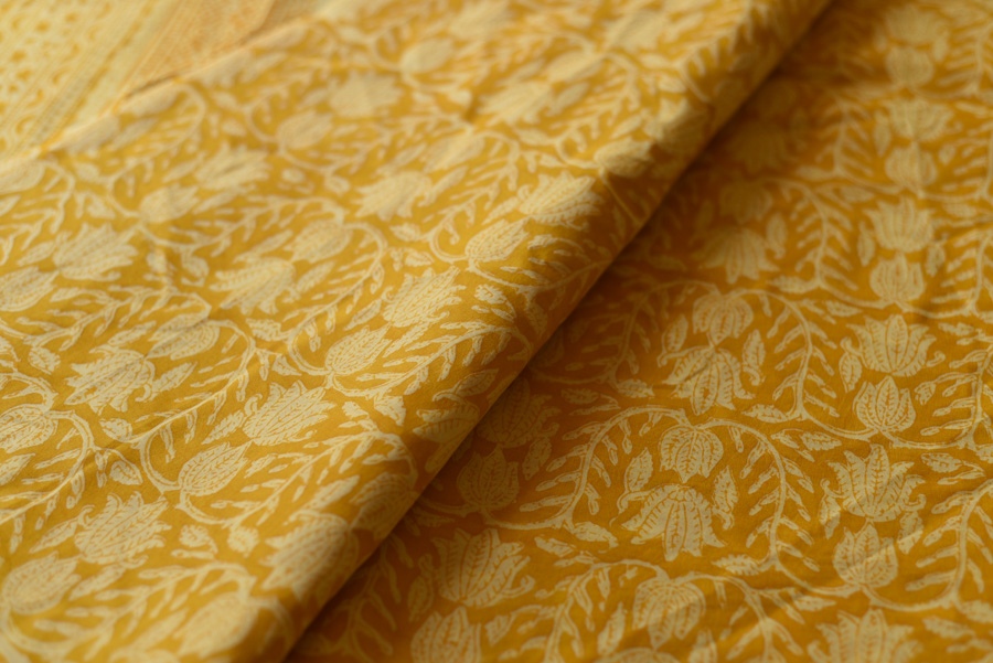 Shop Gamthi Print pure cotton saree