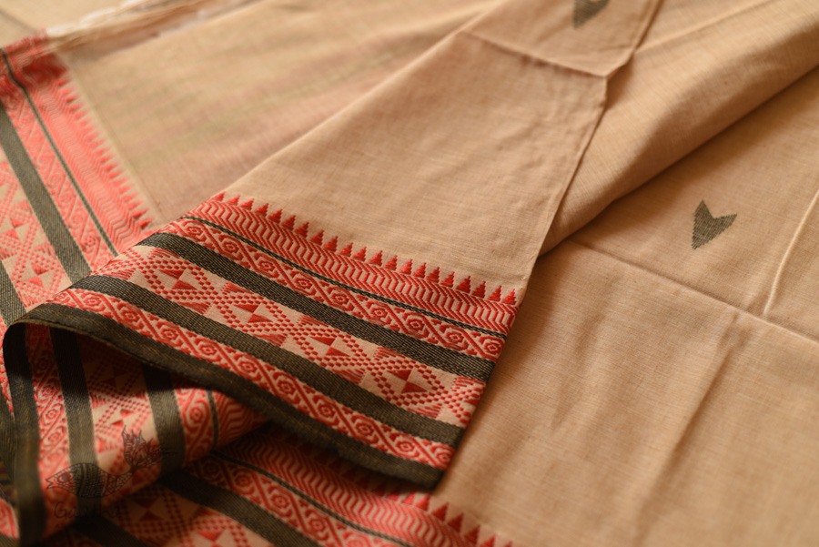 shop handloom pure cotton Almond Brown saree