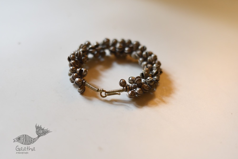 shop Handmade Vintage Jewelry - Gunghru Bangle / Bracelet 