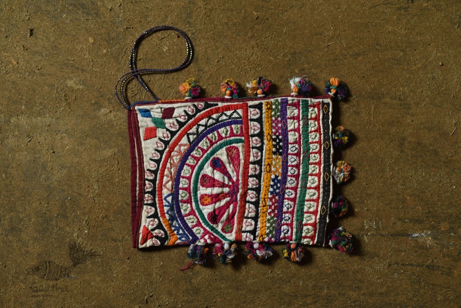 Hand Embroidered kutchi hand bag - Rabari Embroidery