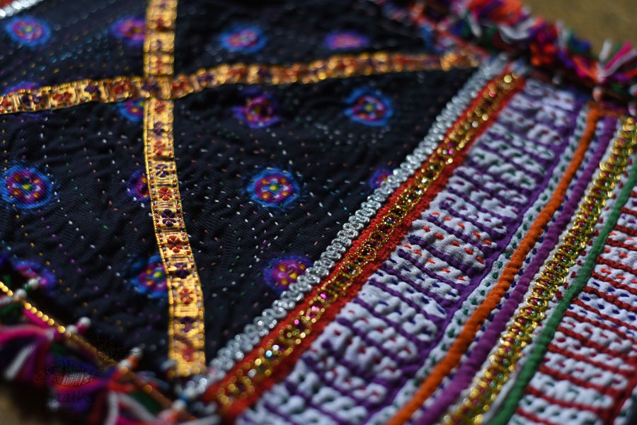 Hand Embroidered kutchi hand bag - Rabari Embroidery