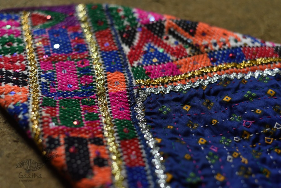 Hand Embroidered kutchi hand bag - Rabari Embroidery