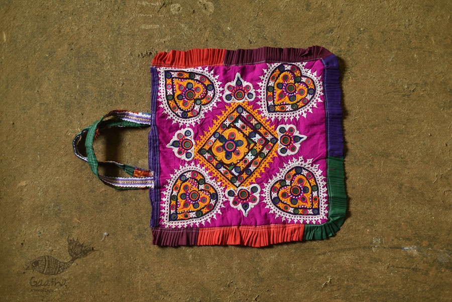 Hand Embroidered kutchi hand bag - Rabari Embroidery