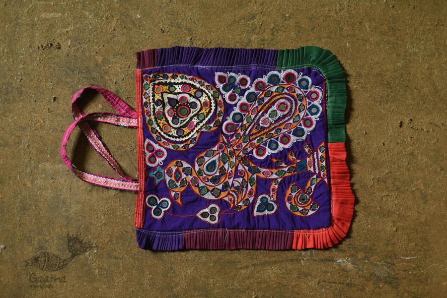 Hand Embroidered kutchi hand bag - Rabari Embroidery