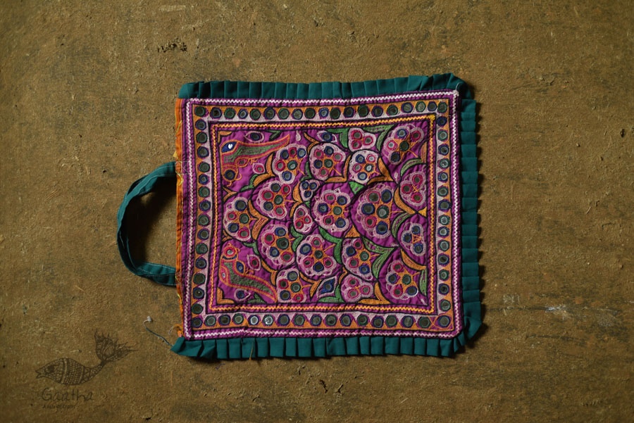 Hand Embroidered kutchi hand bag - Rabari Embroidery