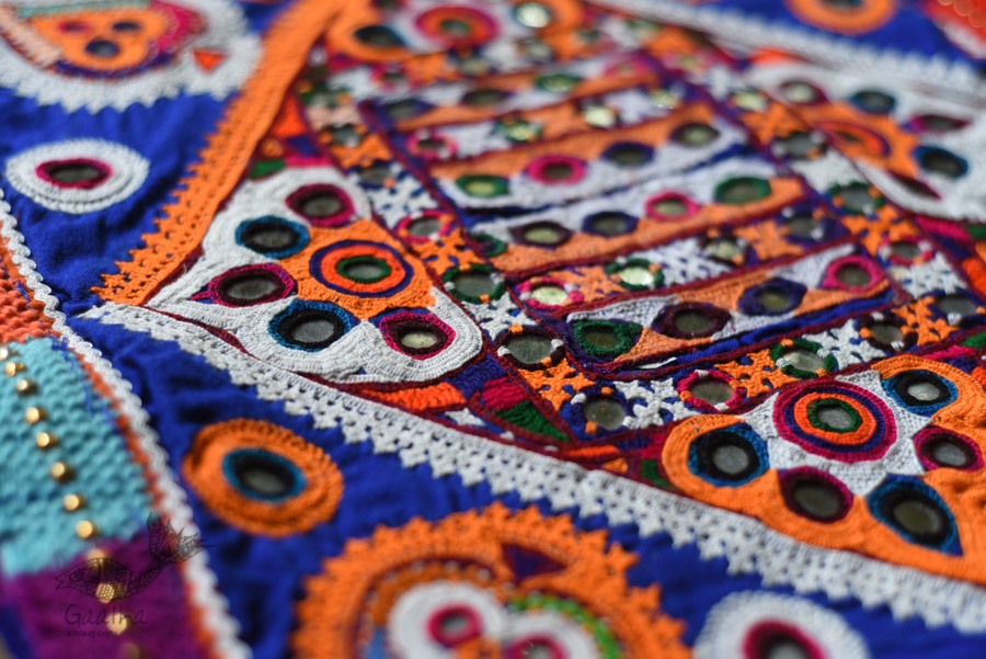 Hand Embroidered kutchi hand bag - Rabari Embroidery