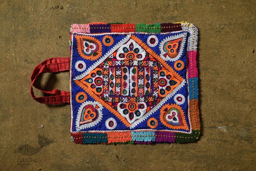 Hand Embroidered kutchi hand bag - Rabari Embroidery