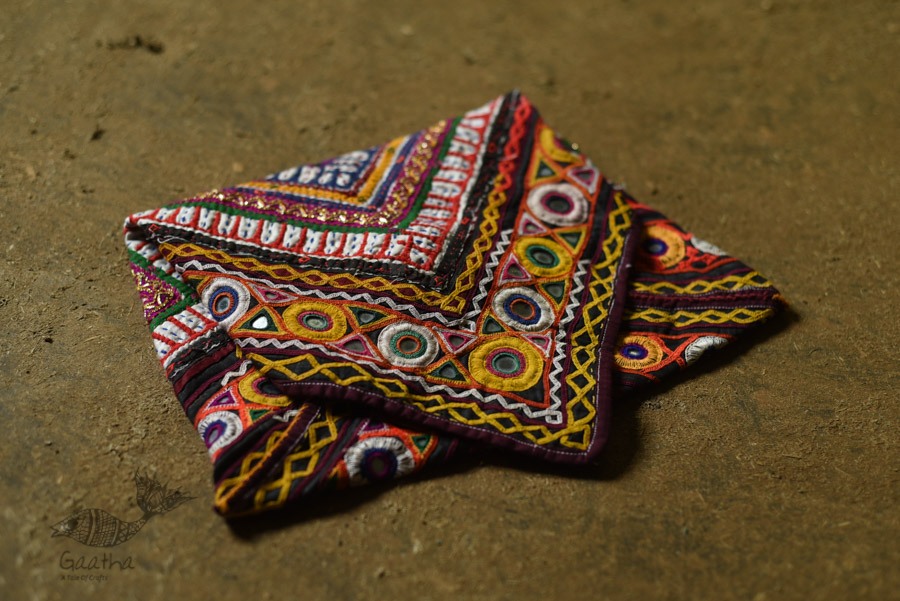 Hand Embroidered kutchi hand bag - Rabari Embroidery