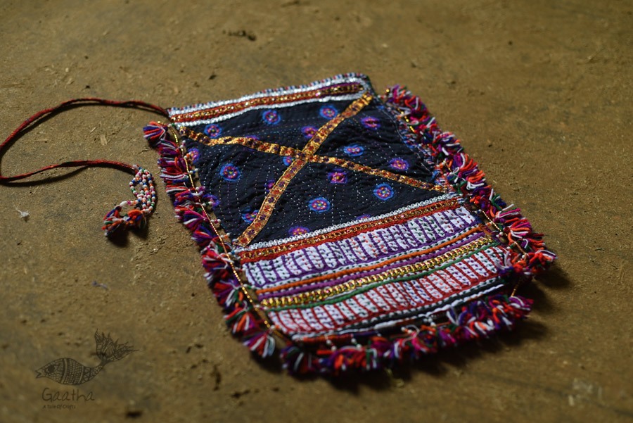 Hand Embroidered kutchi hand bag - Rabari Embroidery