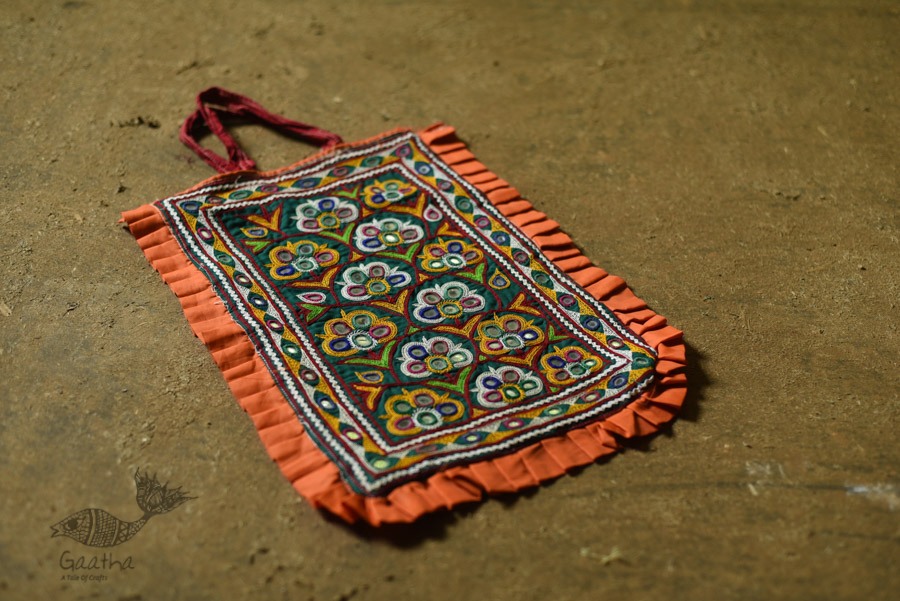 Hand Embroidered kutchi hand bag - Rabari Embroidery