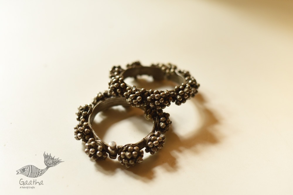 shop Handmade Vintage Jewelry - Gunghru Bangle - Single Piece
