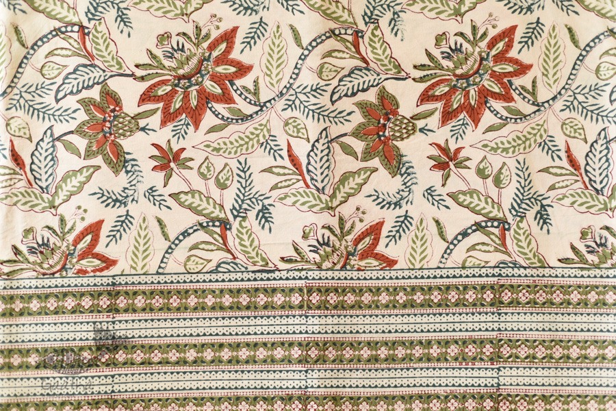 shop Sanganeri Hand block Printed King Size Bedsheet with Pillow Covers