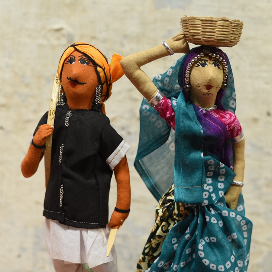 Buy Jhabua Handmade Fabric Doll (Bhil)