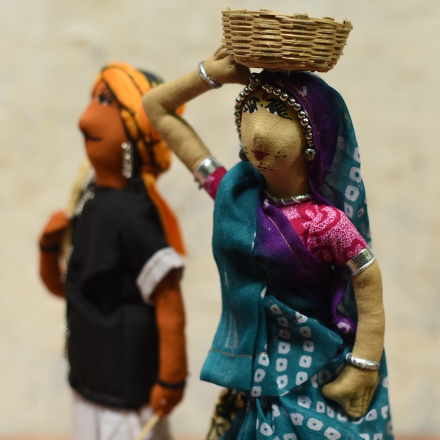 Buy Jhabua Handmade Fabric Doll (Bhil)