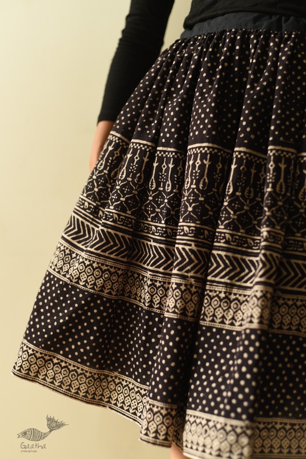 Jawariya Block Printed Short Skirt - Black