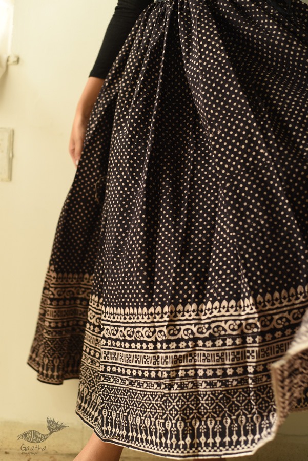 shop Jawariya Block Printed Long Skirt / Ghagra - black