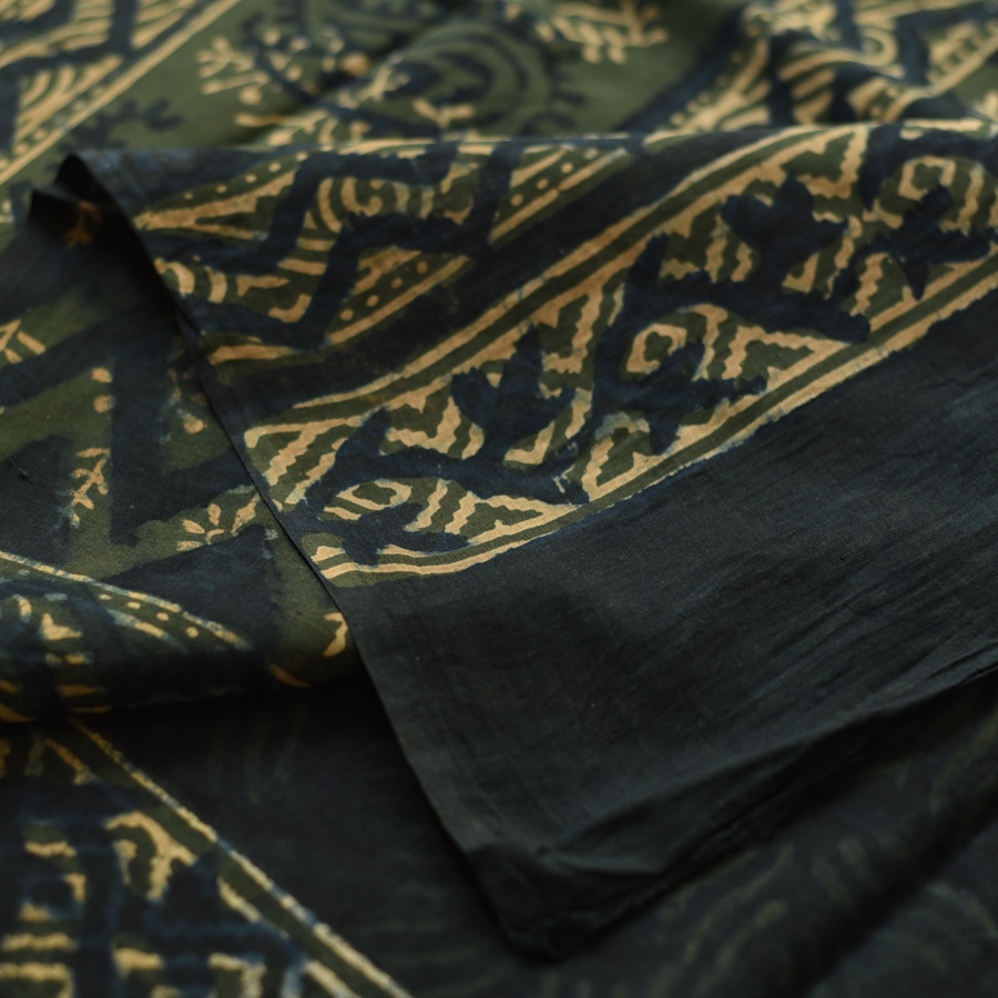 Exclusive Block Printed Cotton Dabu ~ green Saree