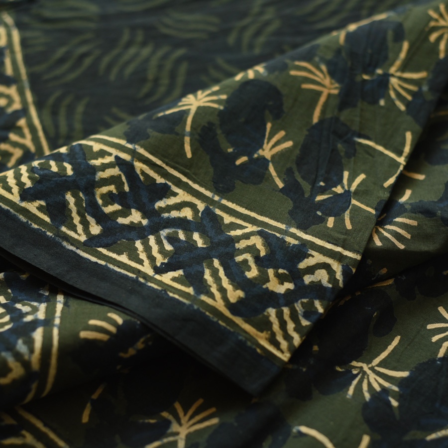 Exclusive Block Printed Cotton Dabu ~ green Saree