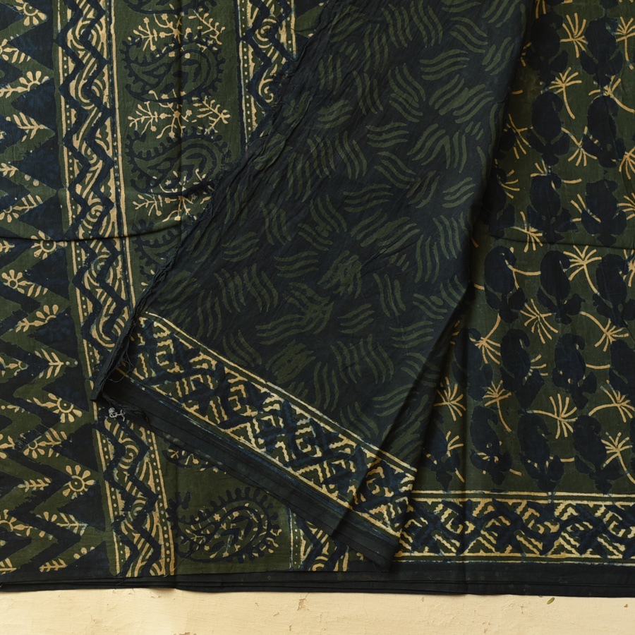 Exclusive Block Printed Cotton Dabu ~ green Saree