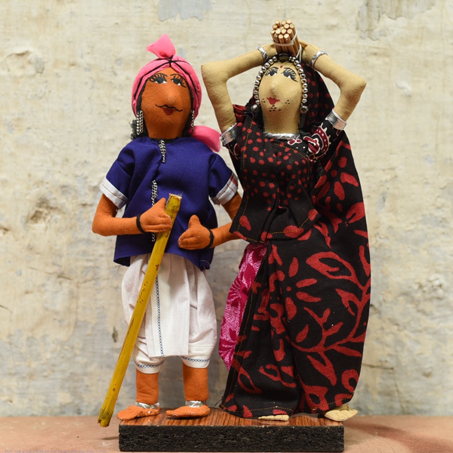 Buy Jhabua Handmade Fabric Doll (Bhil) - L