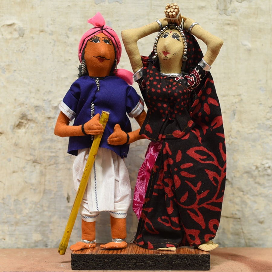 Buy Jhabua Handmade Fabric Doll (Bhil) - L