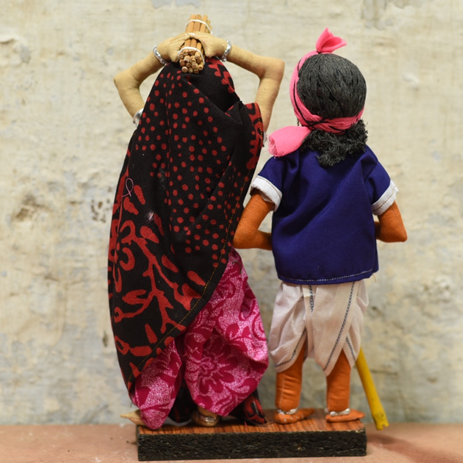 Buy Jhabua Handmade Fabric Doll (Bhil) - L