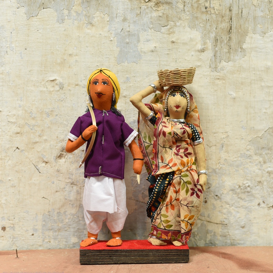 Buy Jhabua Handmade Fabric Doll (Bhil) - M
