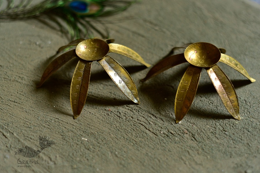 handmade brass candle stand / diya