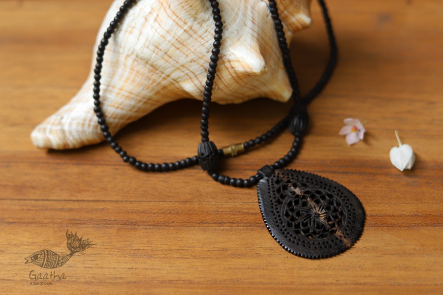 Kadam ☙ Wooden Neckpieces ☙ MA