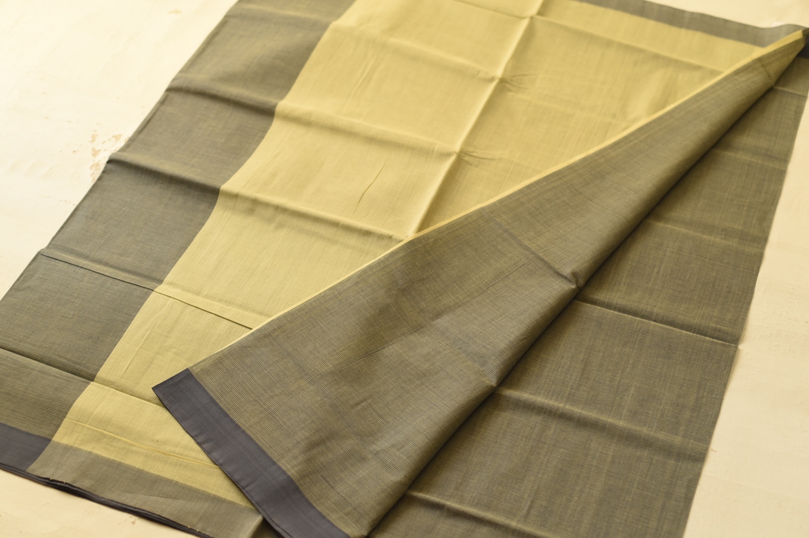 Handwoven cotton saree |  from Andhra Pradesh - Light Yellow