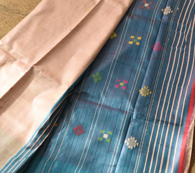 shop Pure Tussar Silk Saree With Contrast Blouse Piece