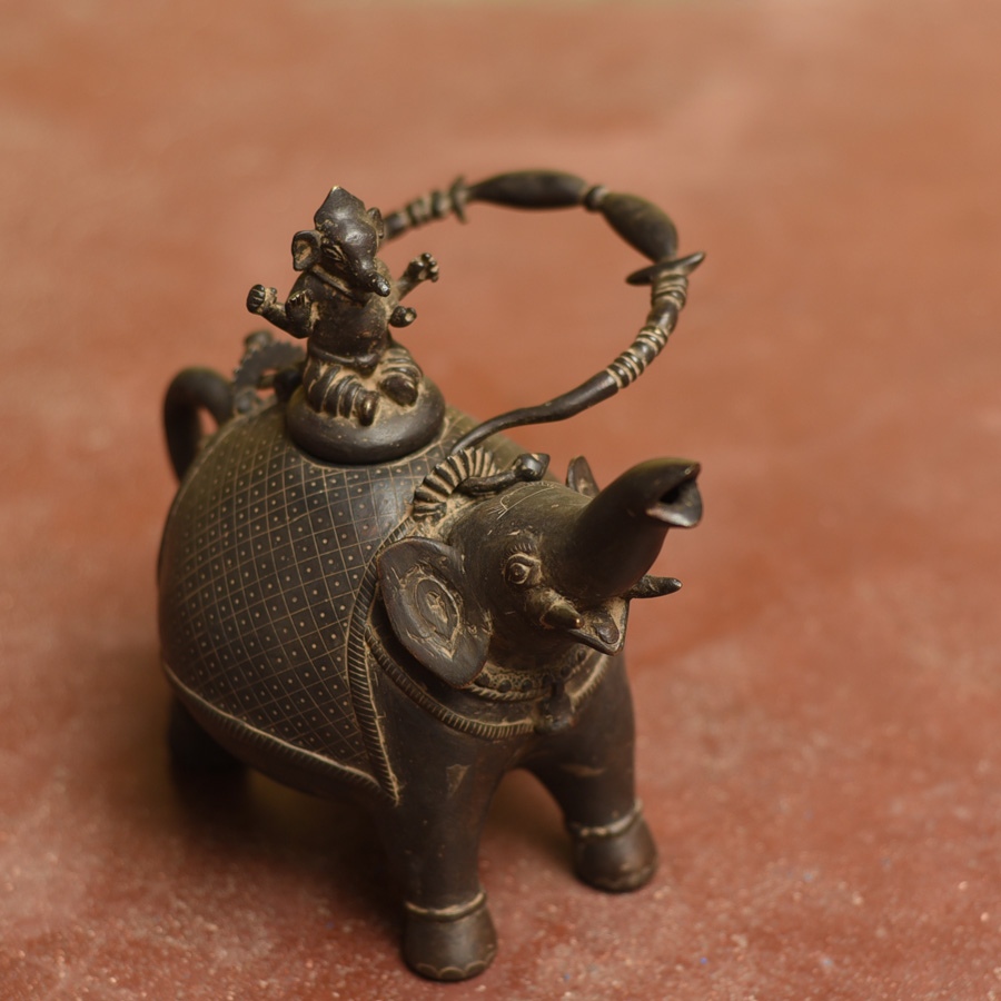 unique old bell metal handicrafts