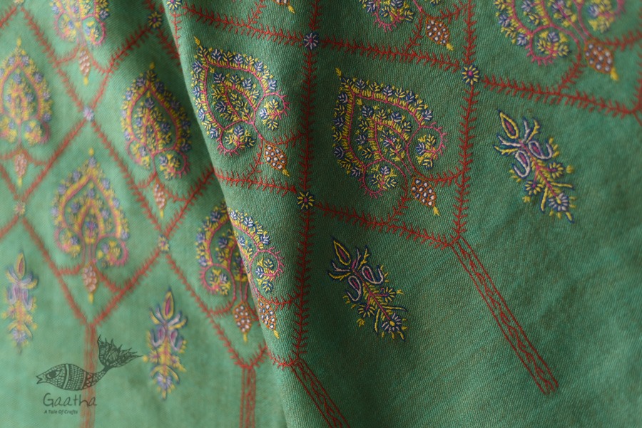 shop Sozni Jamawar Embroidery - Pure Pashmina Shawl