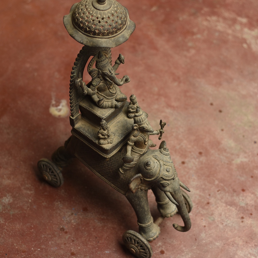 Shop Antique from Khajuraho Brass Ganesh Rath With Mushak & Gajraj