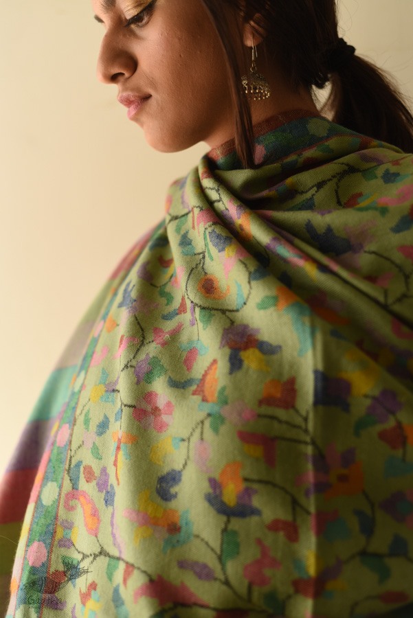 shop Kashmiri handwoven Pure Pashmina Kani Shawl