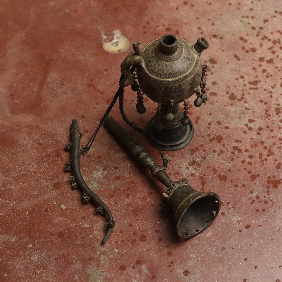 Shop Antique Brass maharaja Hookah