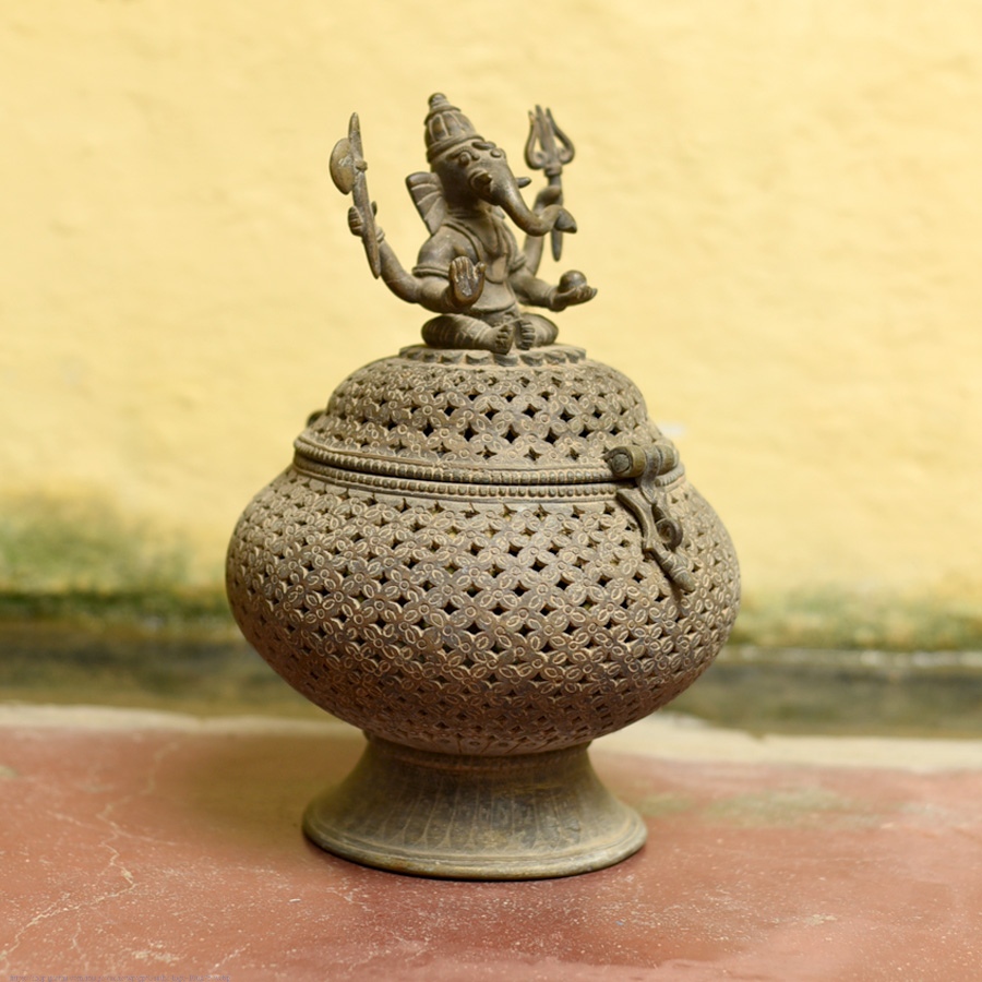 Shop Antique brass item from khajuraho