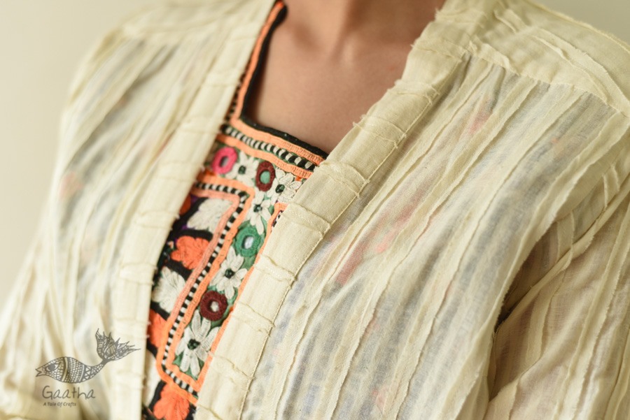 shop Handwoven Off White Cotton Self Checks Shrug